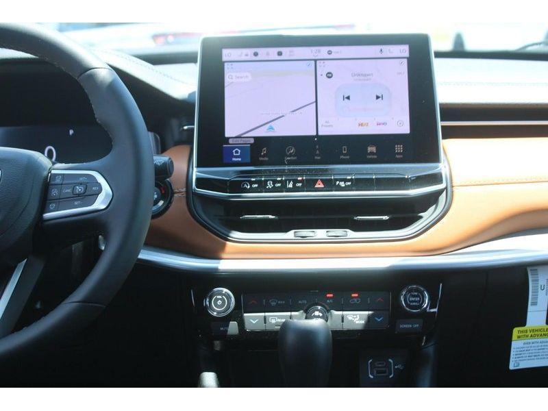 new 2025 Jeep Compass car, priced at $40,995