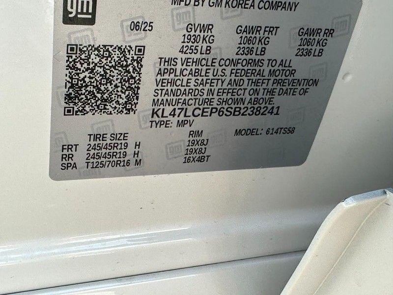 new 2025 Buick Envista car