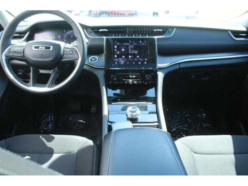 used 2024 Jeep Grand Cherokee car, priced at $30,985