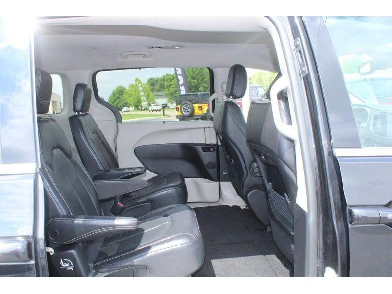 used 2022 Chrysler Pacifica car, priced at $26,489