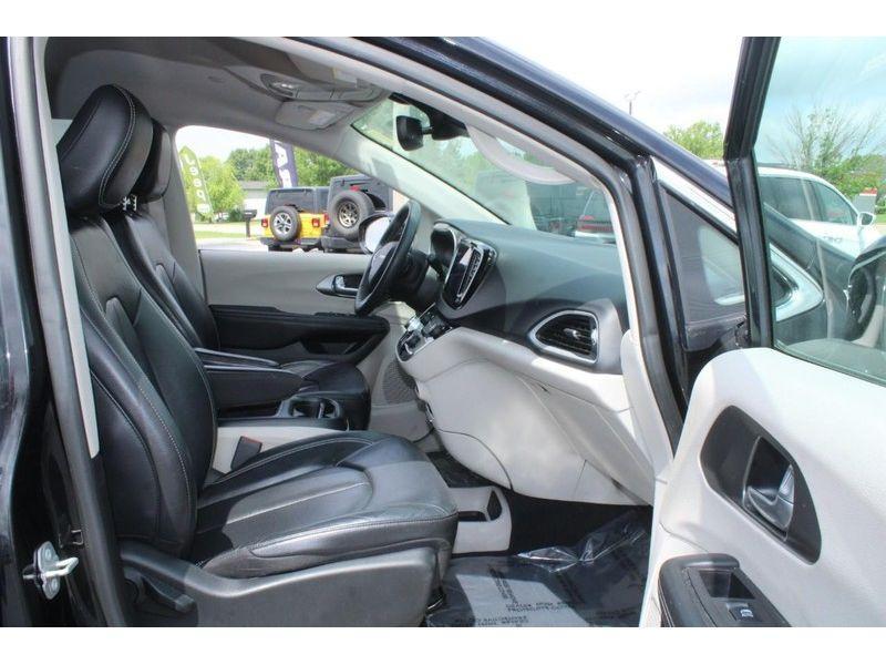 used 2022 Chrysler Pacifica car, priced at $26,489