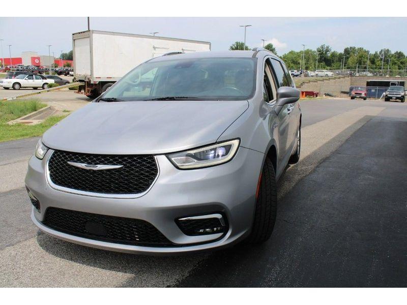 used 2021 Chrysler Pacifica car, priced at $24,972