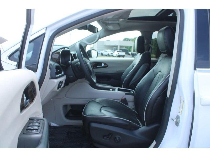 used 2023 Chrysler Pacifica car, priced at $28,874