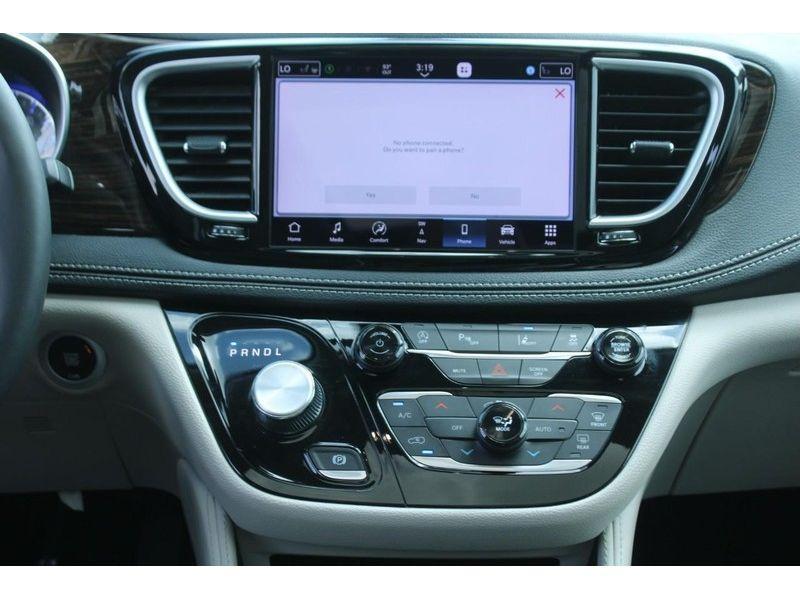 used 2023 Chrysler Pacifica car, priced at $28,874