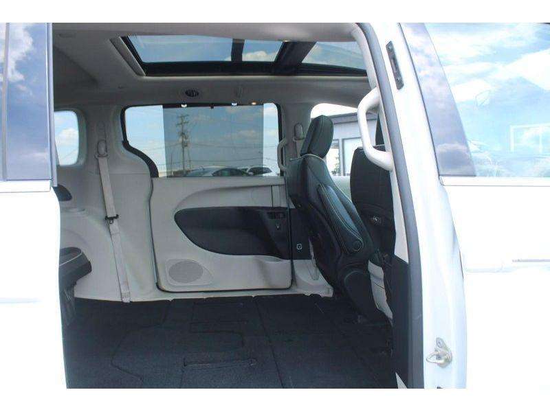 used 2023 Chrysler Pacifica car, priced at $28,874