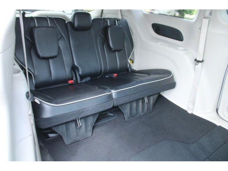 used 2023 Chrysler Pacifica car, priced at $28,874