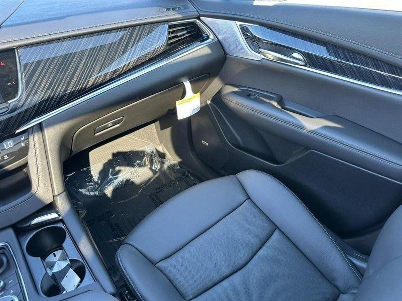 new 2025 Cadillac XT6 car