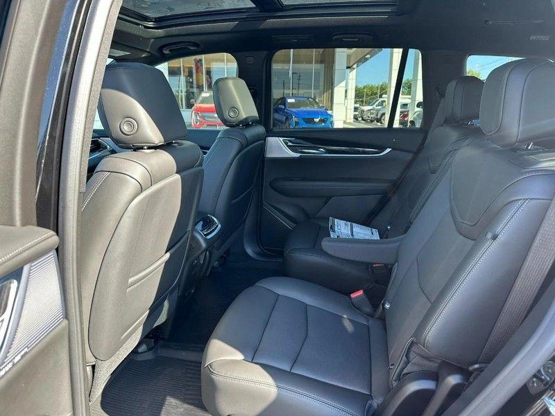 new 2025 Cadillac XT6 car