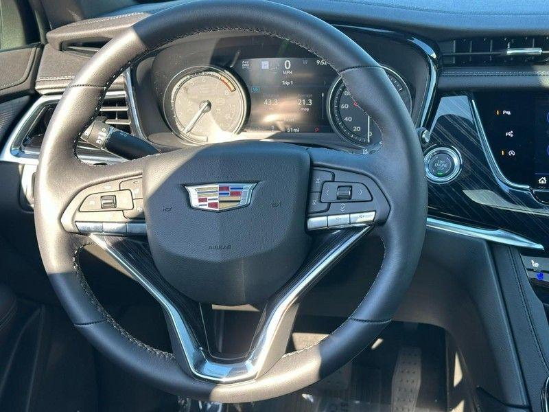 new 2025 Cadillac XT6 car