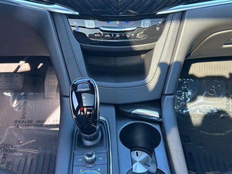 new 2025 Cadillac XT6 car