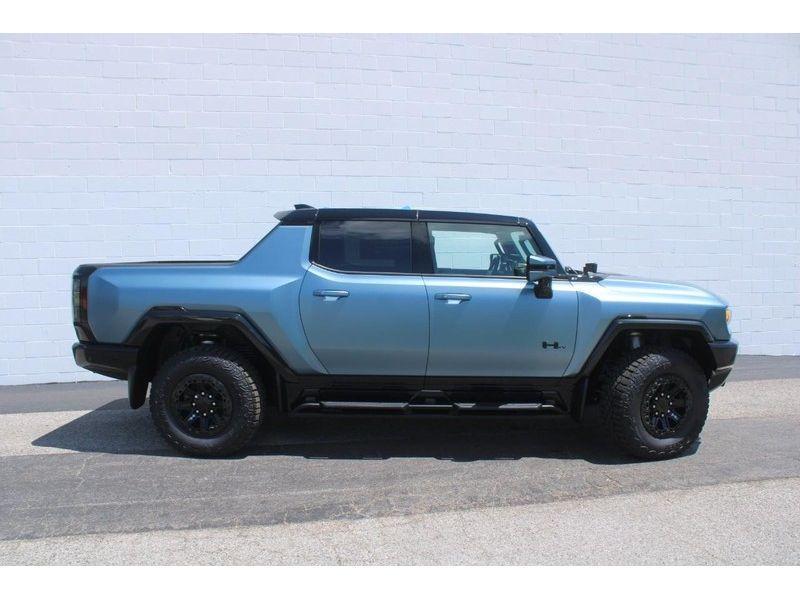 new 2024 GMC HUMMER EV Pickup car