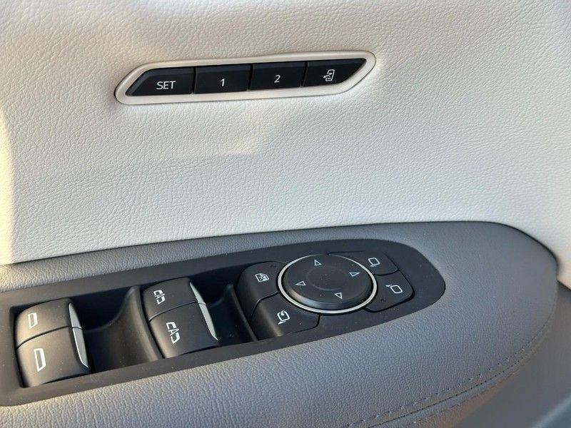 new 2025 Cadillac XT5 car