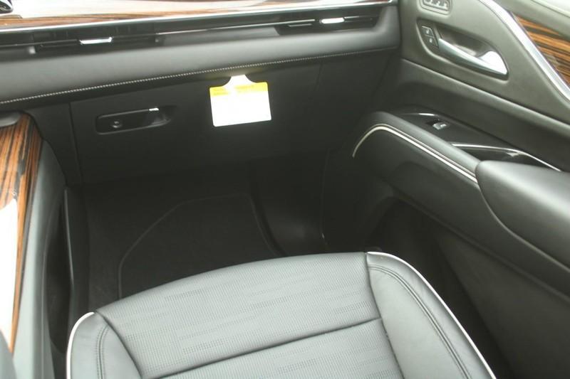 used 2023 Cadillac Escalade ESV car, priced at $75,985