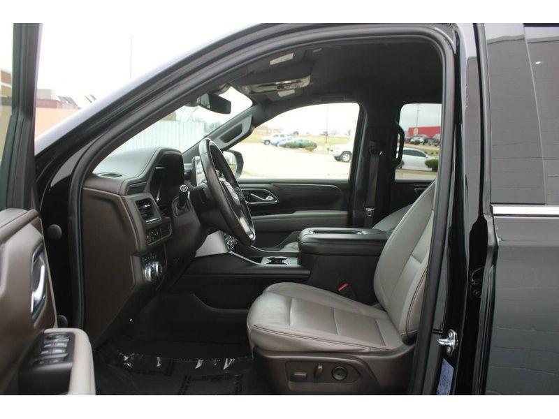 used 2023 GMC Yukon XL car