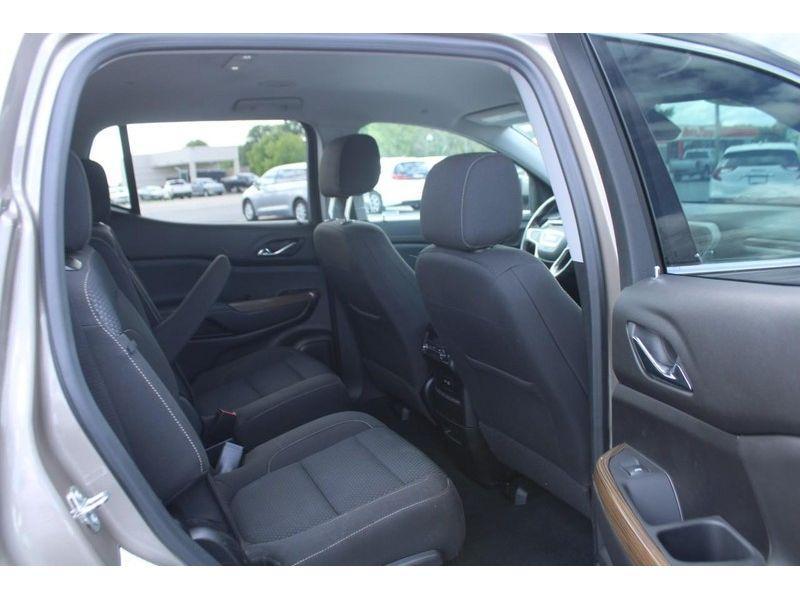 used 2023 GMC Acadia car, priced at $25,915