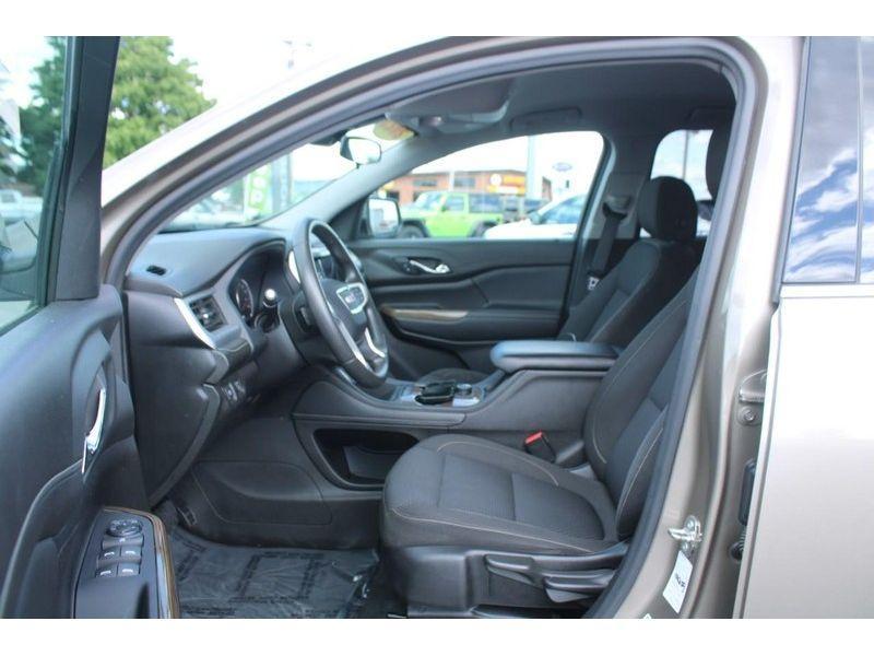 used 2023 GMC Acadia car, priced at $25,915