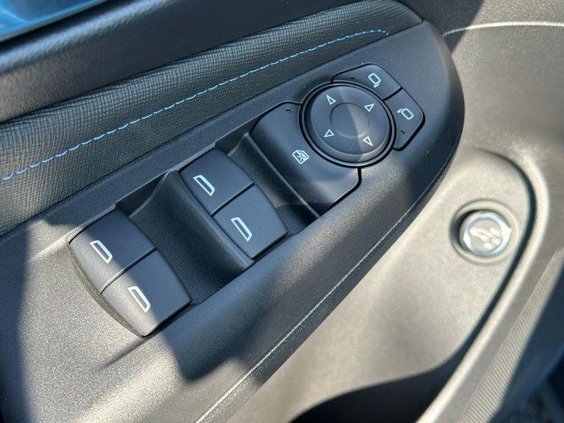 new 2025 Buick Envista car