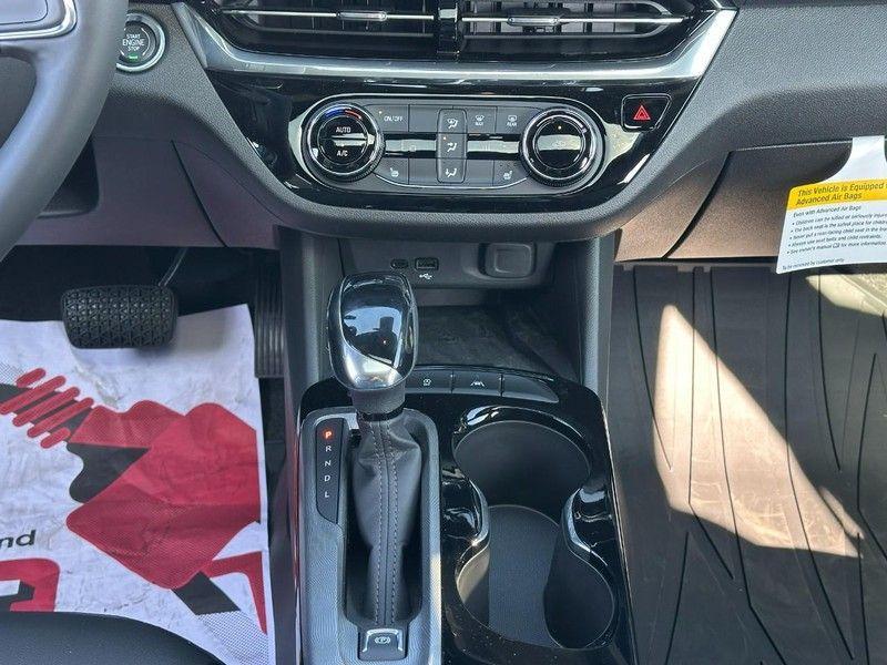 new 2025 Buick Envista car