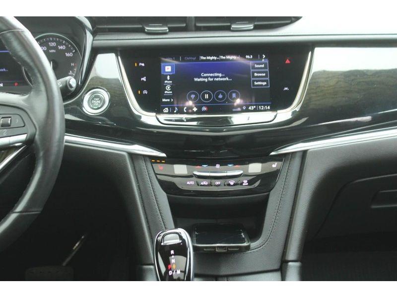 used 2022 Cadillac XT6 car