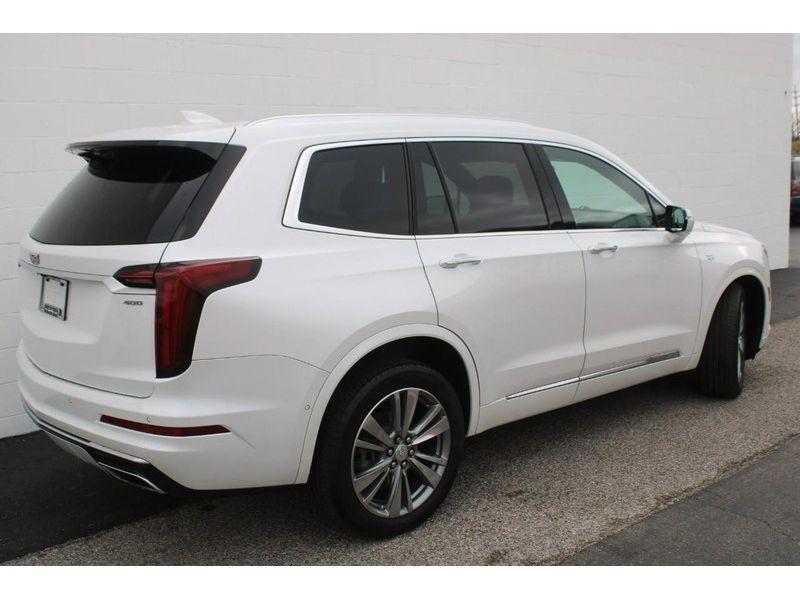 used 2022 Cadillac XT6 car