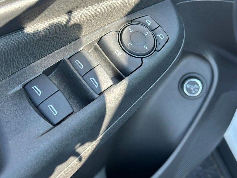 new 2025 Buick Envista car