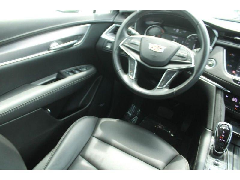 used 2021 Cadillac XT5 car, priced at $25,985