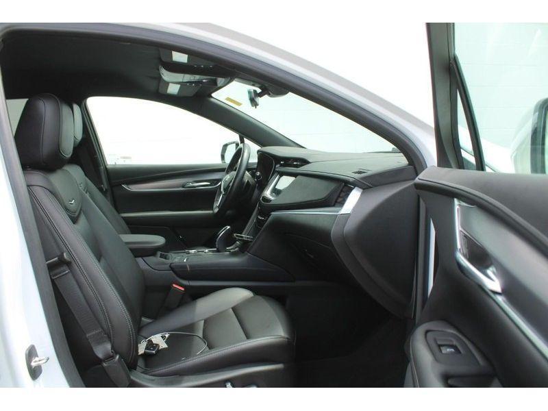 used 2021 Cadillac XT5 car, priced at $25,985