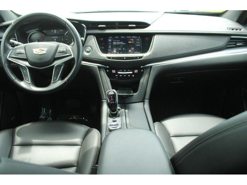 used 2021 Cadillac XT5 car, priced at $25,985