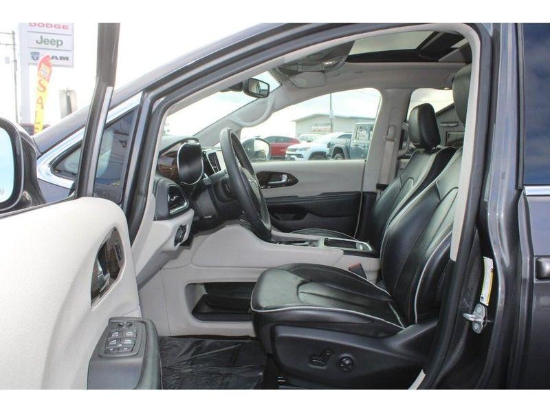 used 2022 Chrysler Pacifica car, priced at $28,625