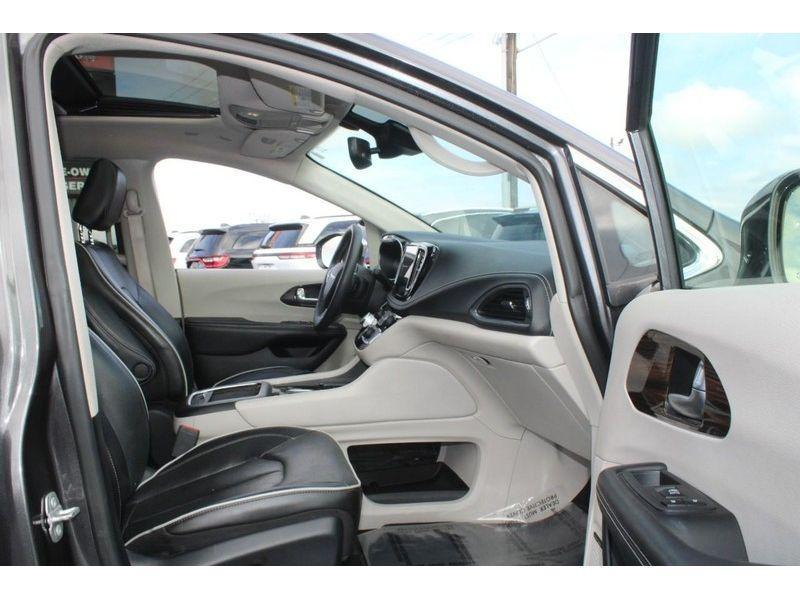 used 2022 Chrysler Pacifica car, priced at $28,625