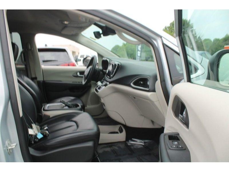 used 2023 Chrysler Pacifica car, priced at $24,326