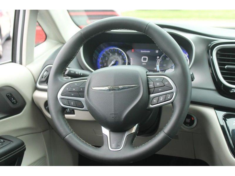 used 2023 Chrysler Pacifica car, priced at $24,326