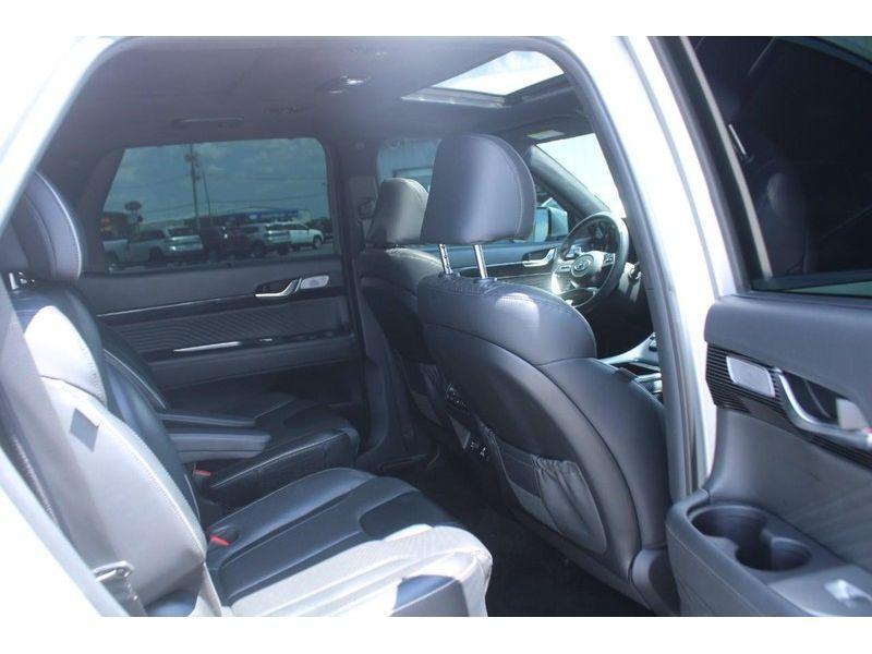 used 2024 Hyundai Palisade car, priced at $42,995