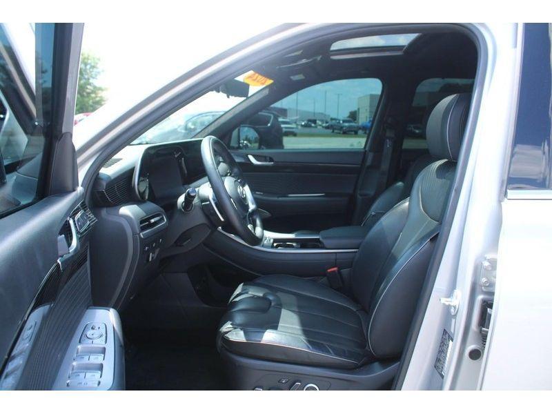 used 2024 Hyundai Palisade car, priced at $42,995