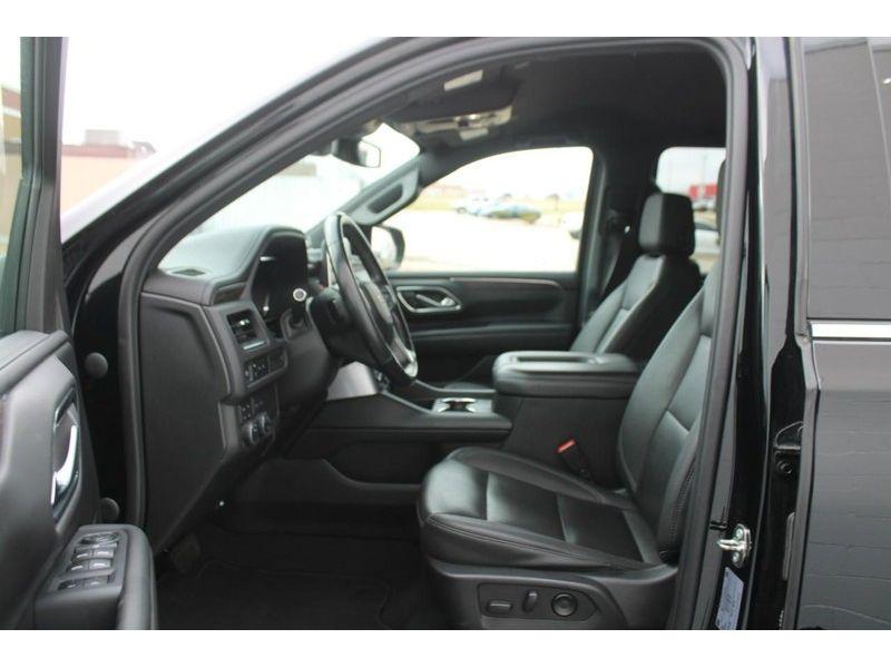 used 2023 Chevrolet Suburban car