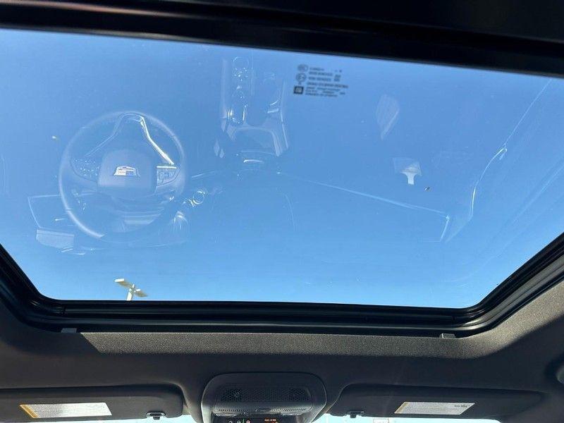 new 2025 Cadillac XT6 car