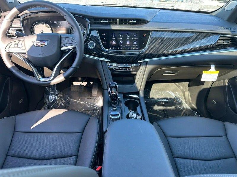 new 2025 Cadillac XT6 car