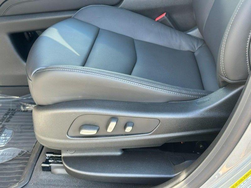 new 2025 Cadillac XT6 car