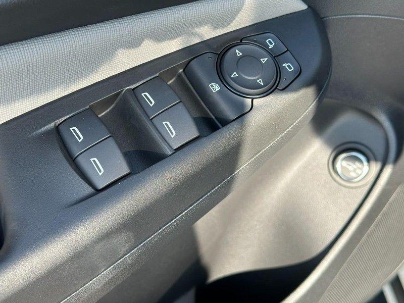 new 2025 Buick Envista car