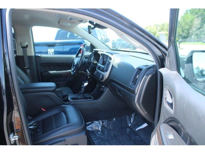used 2022 GMC Canyon car, priced at $31,995