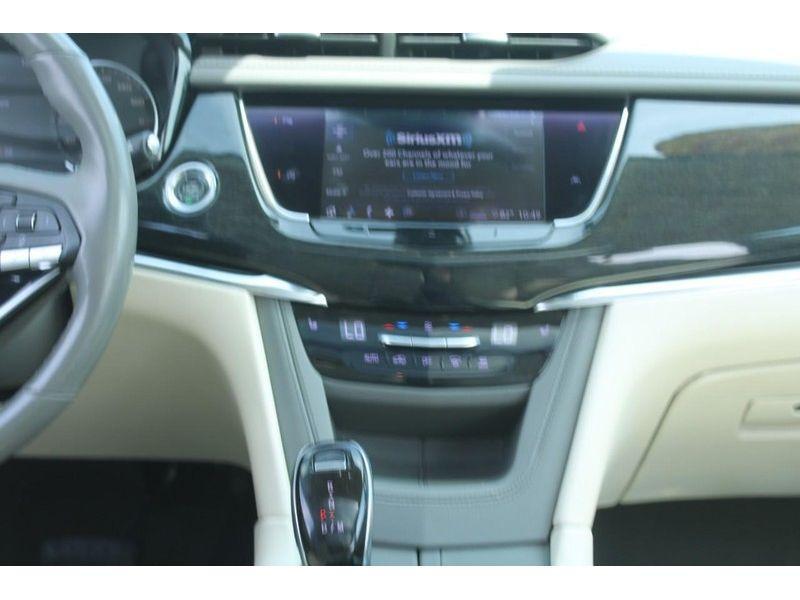 used 2020 Cadillac XT6 car, priced at $33,745