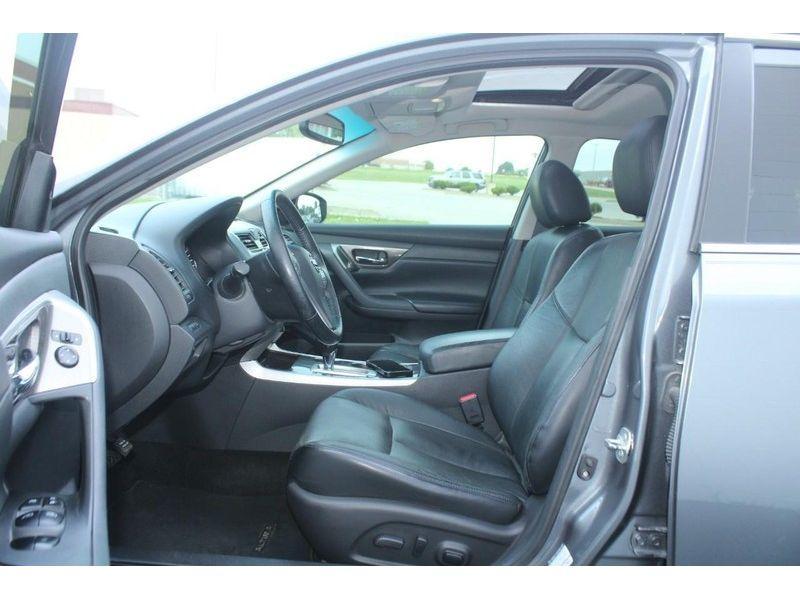 used 2014 Nissan Altima car