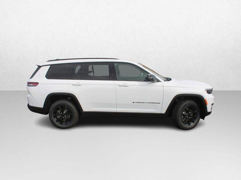 new 2025 Jeep Grand Cherokee L car