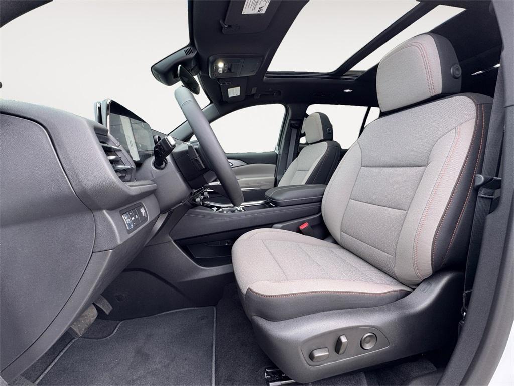 new 2026 Chevrolet Traverse car, priced at $42,422