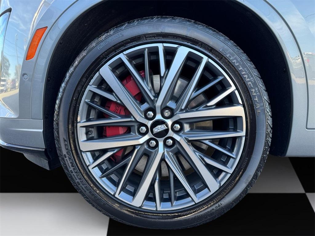 used 2024 Cadillac XT6 car, priced at $44,685