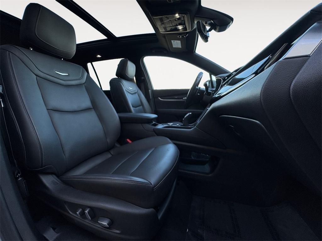 used 2024 Cadillac XT6 car, priced at $44,685