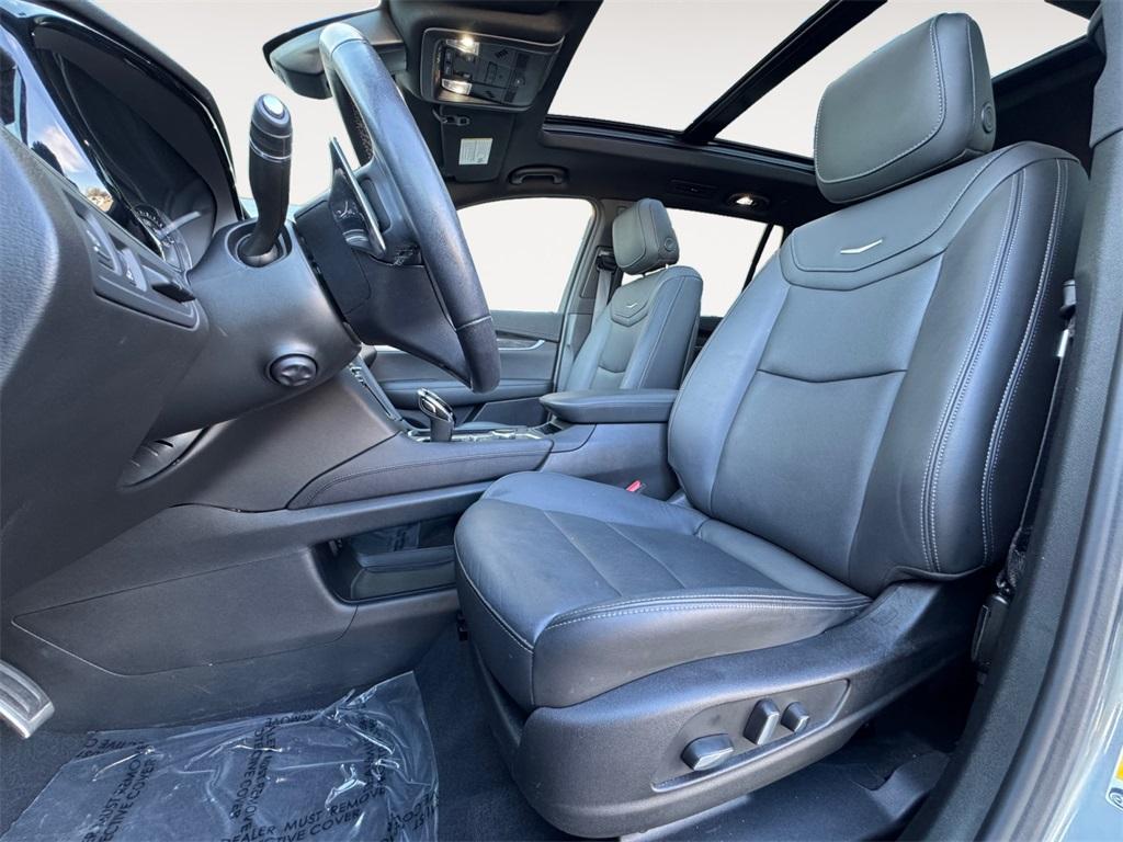 used 2024 Cadillac XT6 car, priced at $44,685