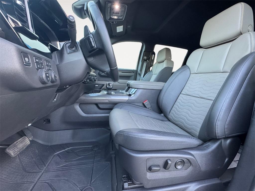 used 2025 Chevrolet Silverado 1500 car, priced at $65,995