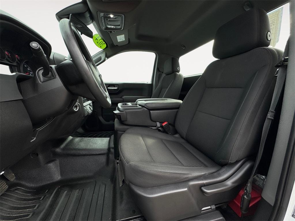 used 2024 Chevrolet Silverado 1500 car, priced at $27,995