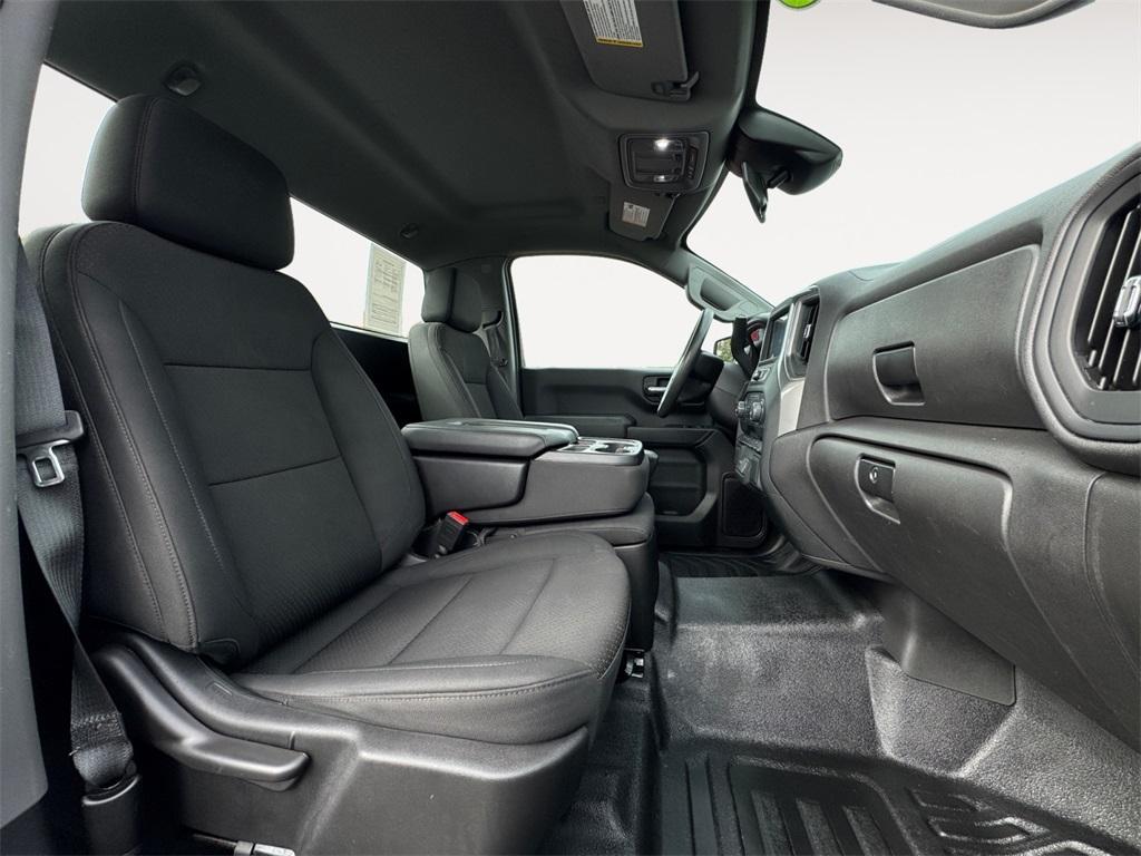 used 2024 Chevrolet Silverado 1500 car, priced at $27,995